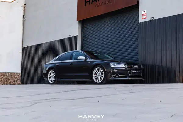 Audi S8 (4H), vendido por Harvey Garaje